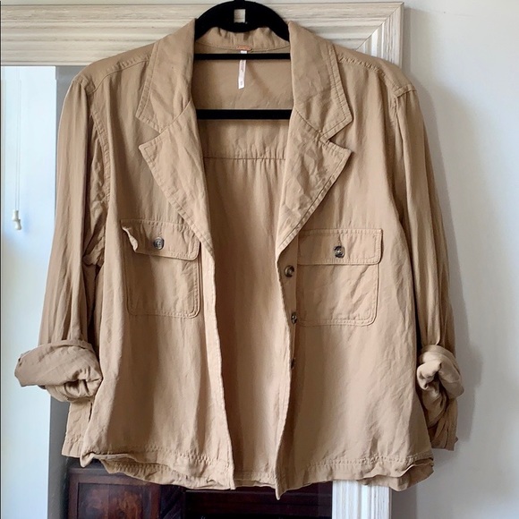 FREE PEOPLE tan lightweight utility style jacket - Picture 2 of 3